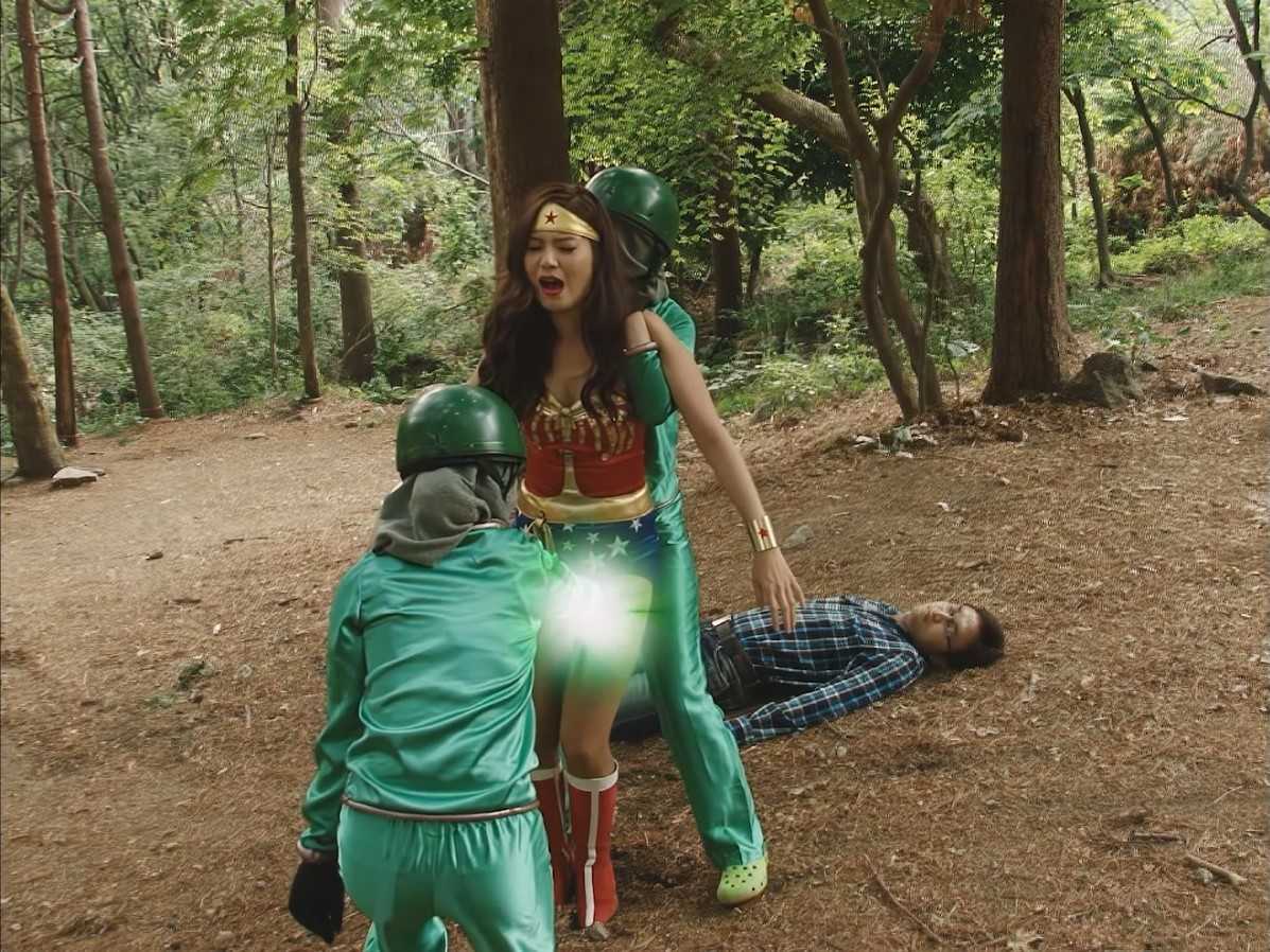 Wonder Woman vs Mind Stealers Part 1.mp4_20250102_155905.505.jpg