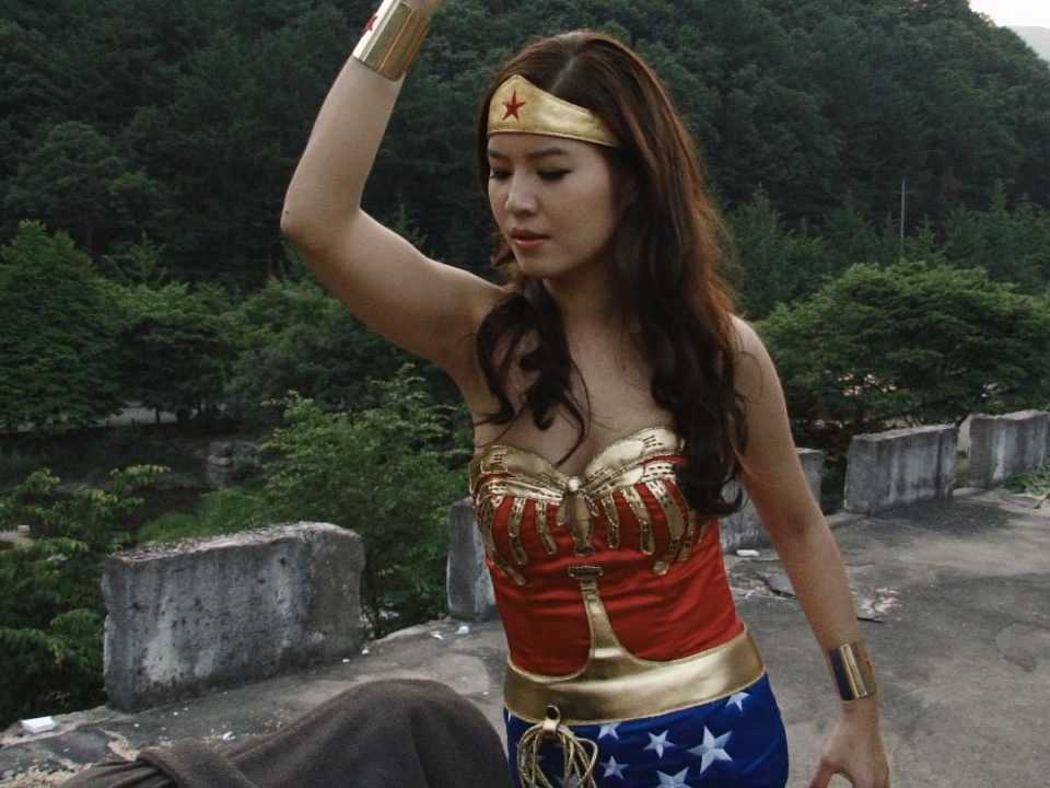 Wonder Woman vs Mind Stealers Part 2.wmv_20250102_162417.619.jpg