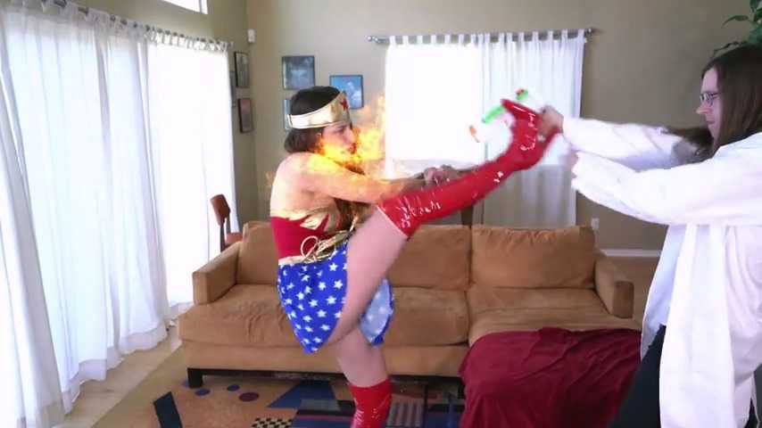 Wonder Woman：Lasso of Desires.mp4_20250501_205404.664.jpg