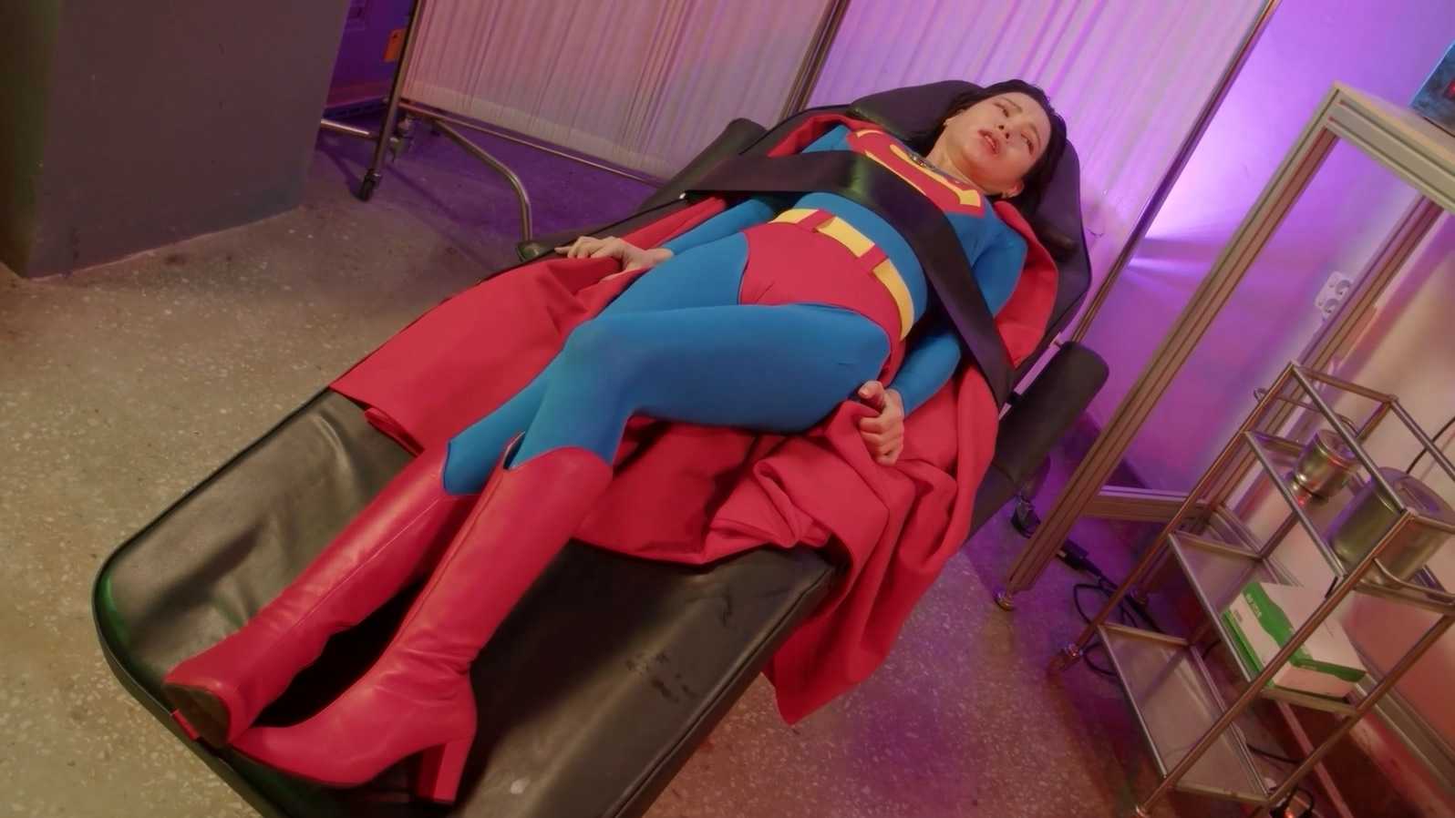 Superwoman S1E3 Part 2.mp4_20250630_183646.554.jpg