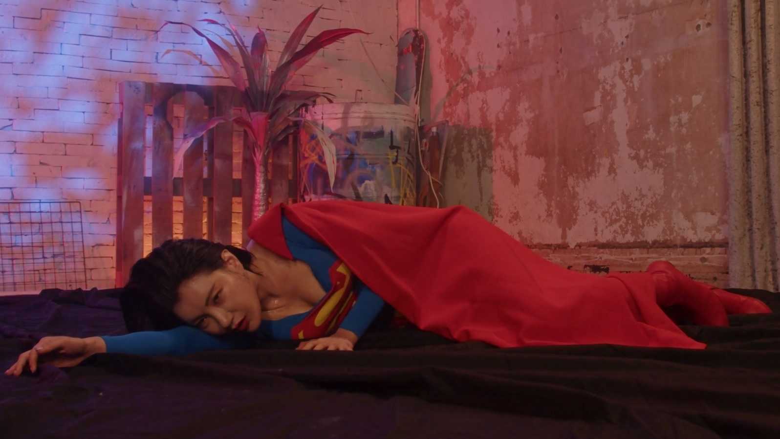 Superwoman：Night of Surrender.mp4_20250725_230034.443.jpg