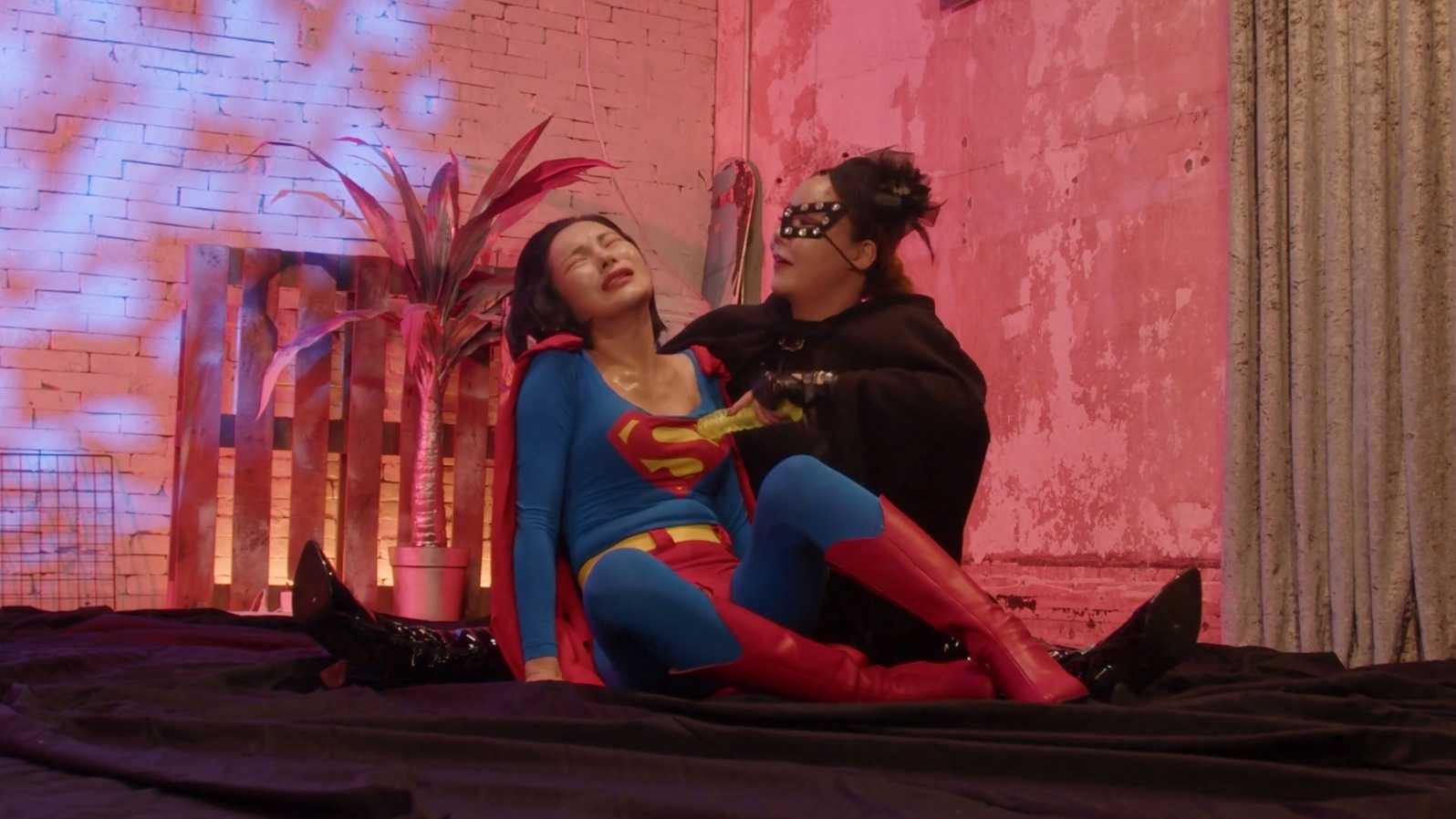 Superwoman：Night of Surrender.mp4_20250725_230601.827.jpg