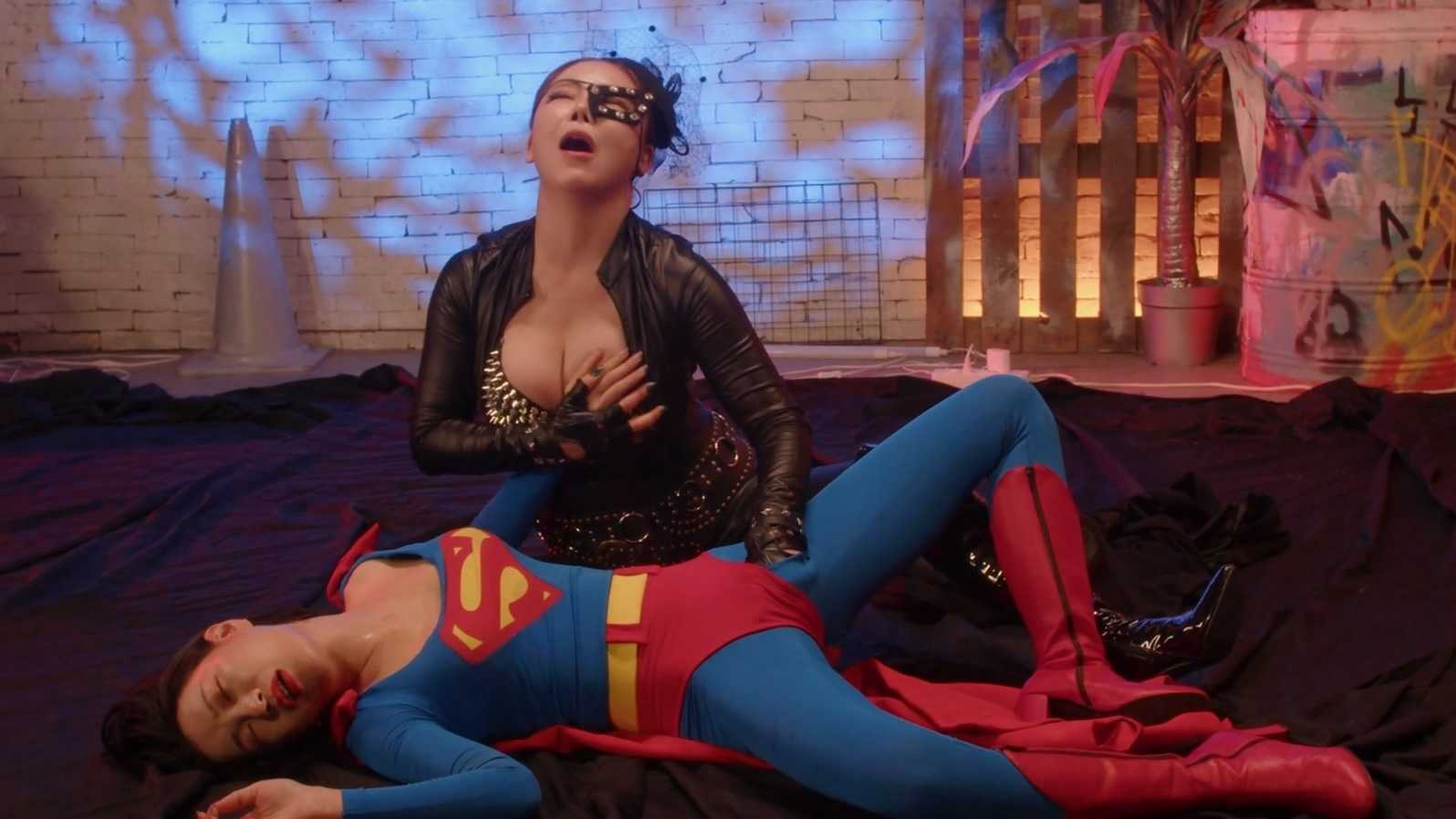 Superwoman：Night of Surrender.mp4_20250725_231447.651.jpg