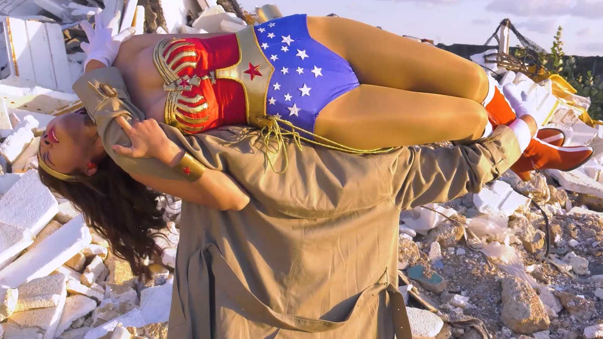 Wunder Woman Rebirth Part 2 vs THE-O.mp4_20250807_153559.334.jpg