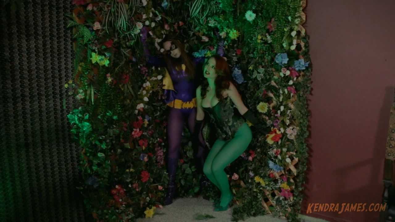 KJ The Rise Of Poison Ivy's Green Kingdom.wmv_20250831_160009.852.jpg