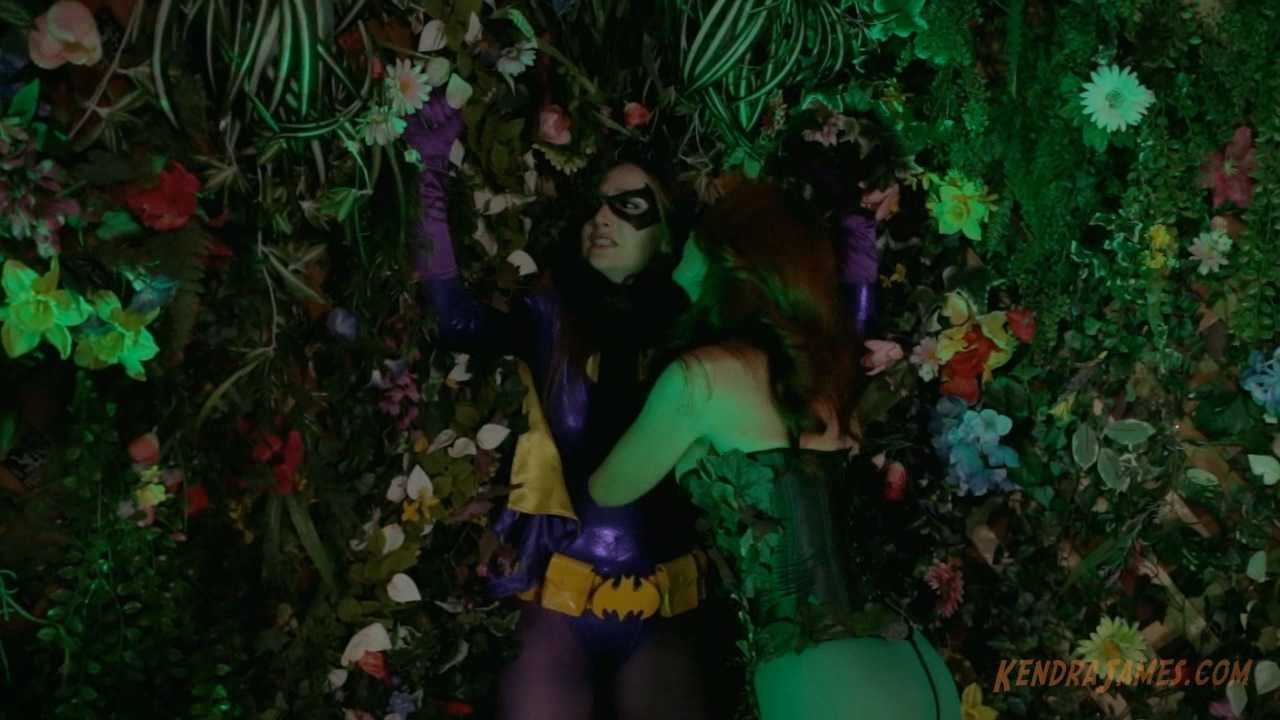 KJ The Rise Of Poison Ivy's Green Kingdom.wmv_20250831_155929.873.jpg