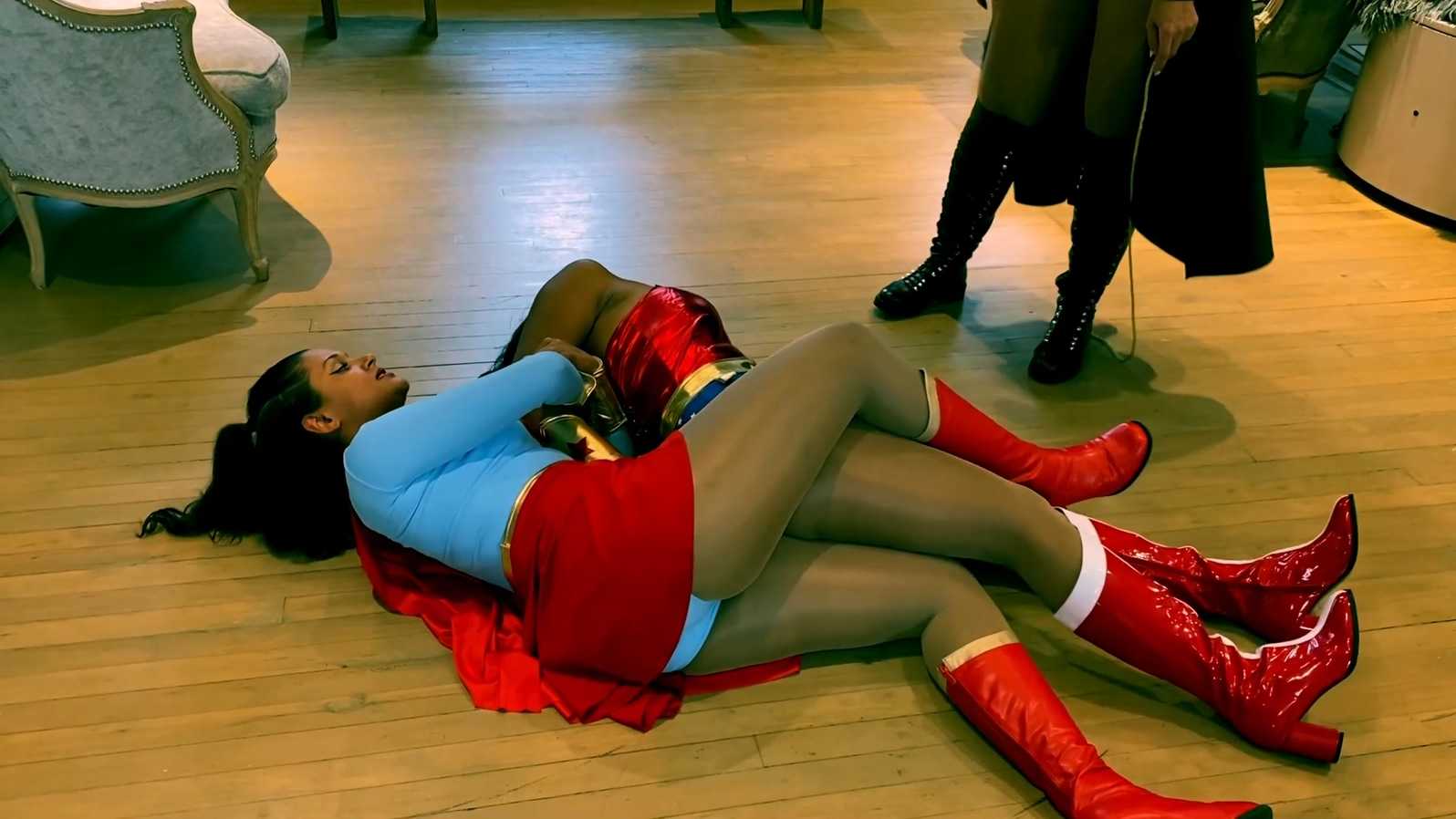 UH Deadly Bites 2.mp4_20251115_215516.823.jpg