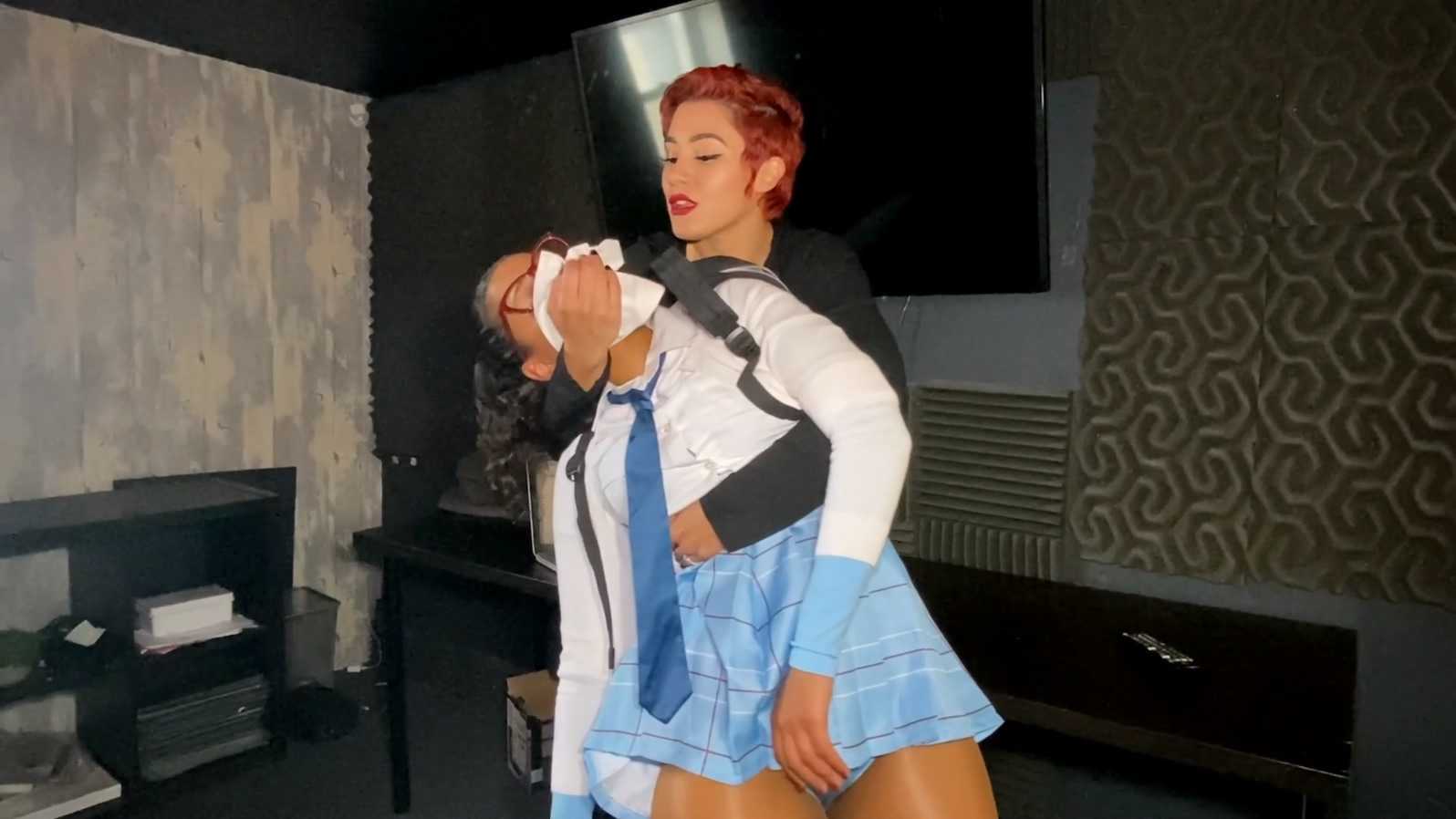 UH Deadly Deals.mp4_20251115_221605.176.jpg