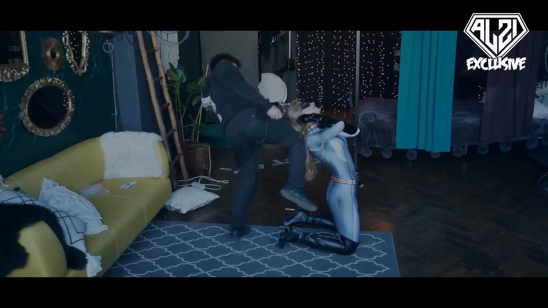 A-Girl Season 1 Episode 1 Alt.mp4_20251202_005239.800.jpg