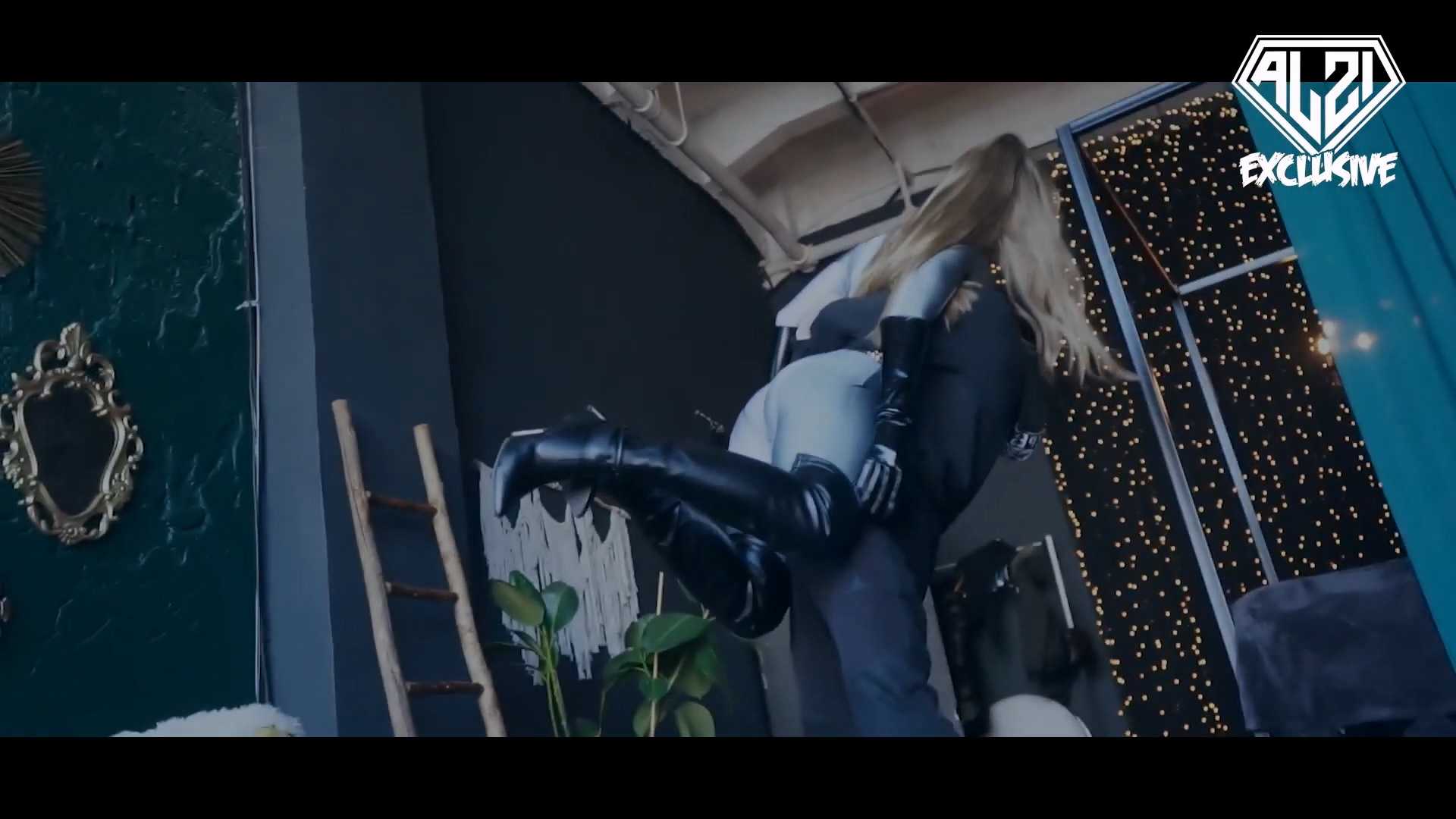 A-Girl Season 1 Episode 1 Alt.mp4_20251202_003914.768.jpg