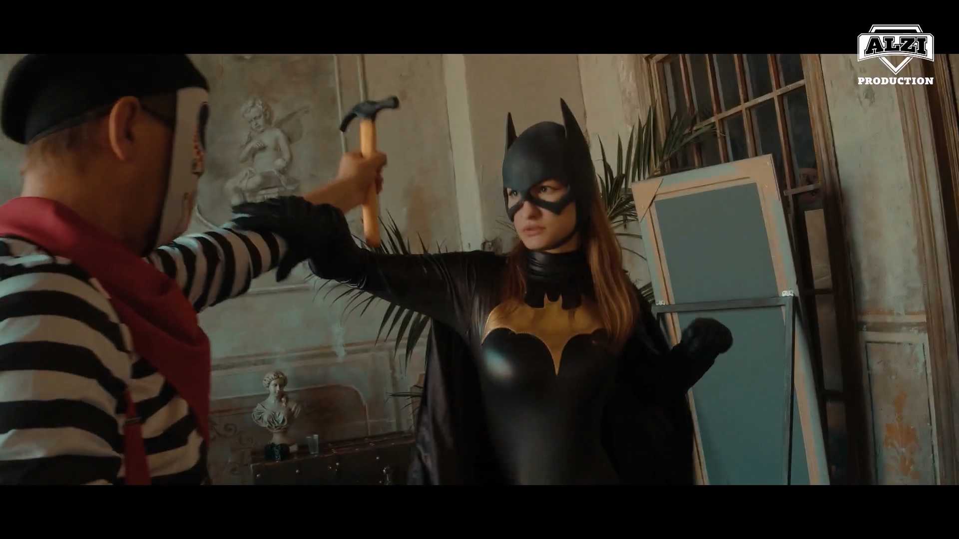 Batgirl Season 4 Episode 9 Alt.mp4_20251207_225050.258.jpg