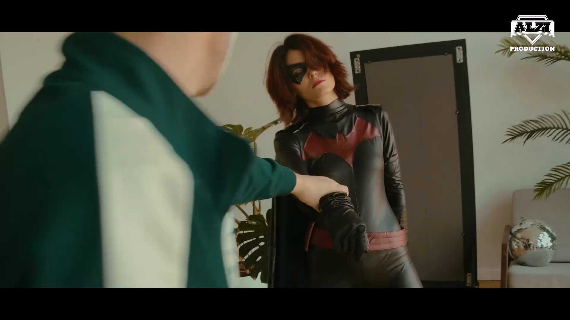 Batwoman：Tailor and Lens Episode 2 Alt 2.mp4_20260103_172709.334.jpg