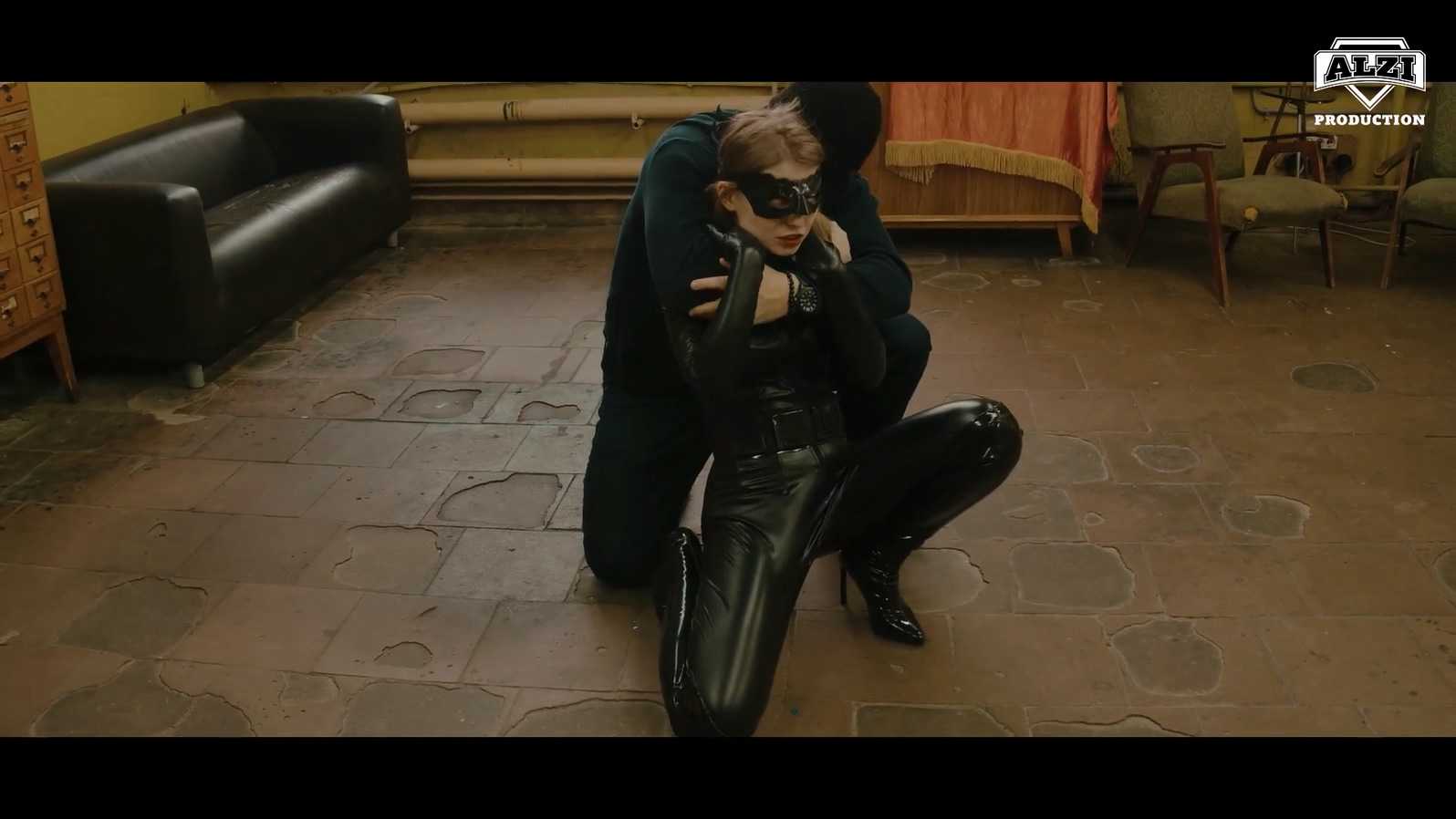 Catwoman：Question Episode 3 Alt.mp4_20260121_155206.829.jpg