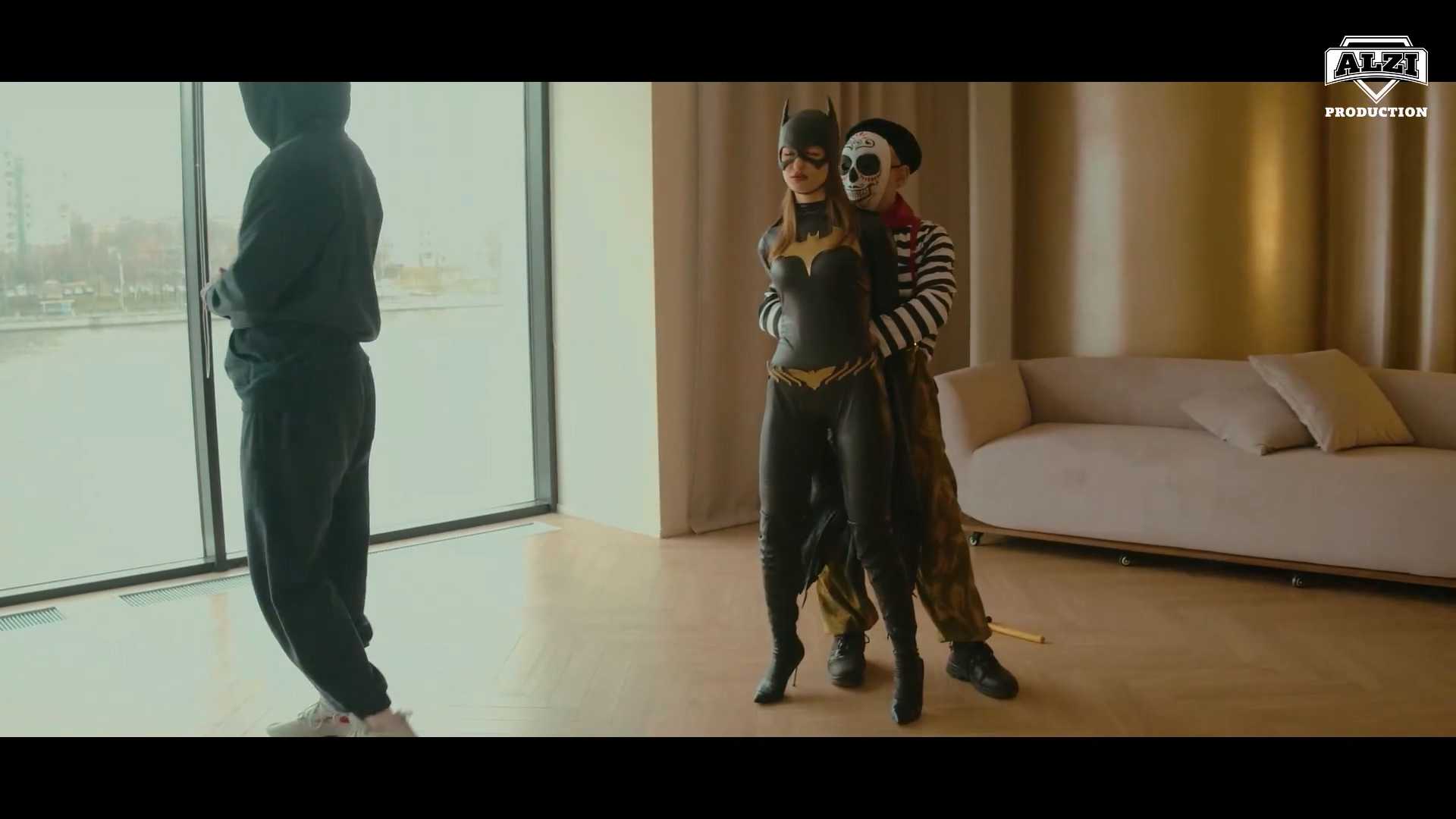 Batgirl Season 4 Episode 10 Alt.mp4_20260209_181157.235.jpg