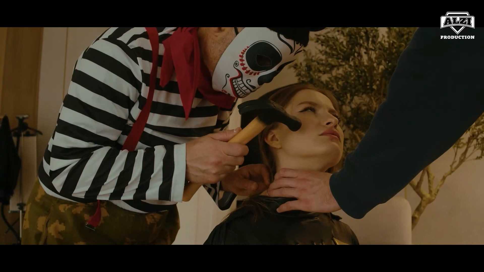 Batgirl Season 4 Episode 10 Alt.mp4_20260209_182157.000.jpg