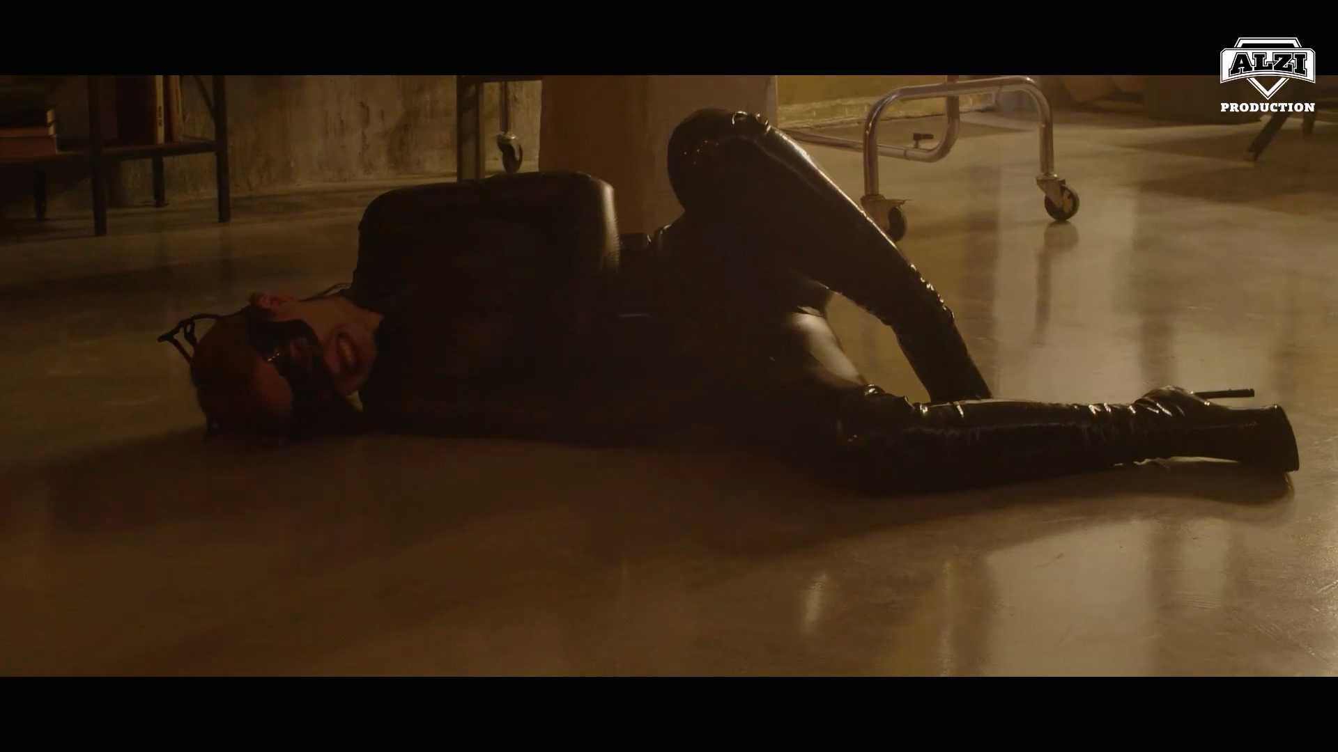 Catwoman：Question Episode 4 Alt.mp4_20260417_173239.597.jpg