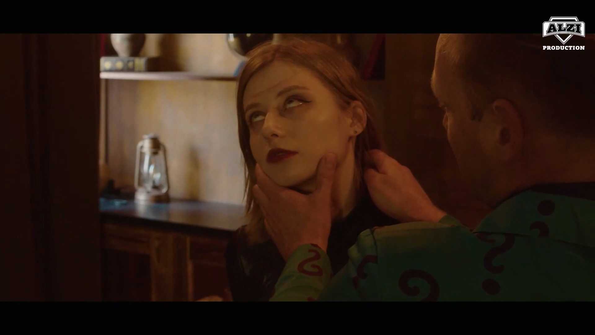 Catwoman：Question Episode 4 Alt.mp4_20260417_174238.934.jpg