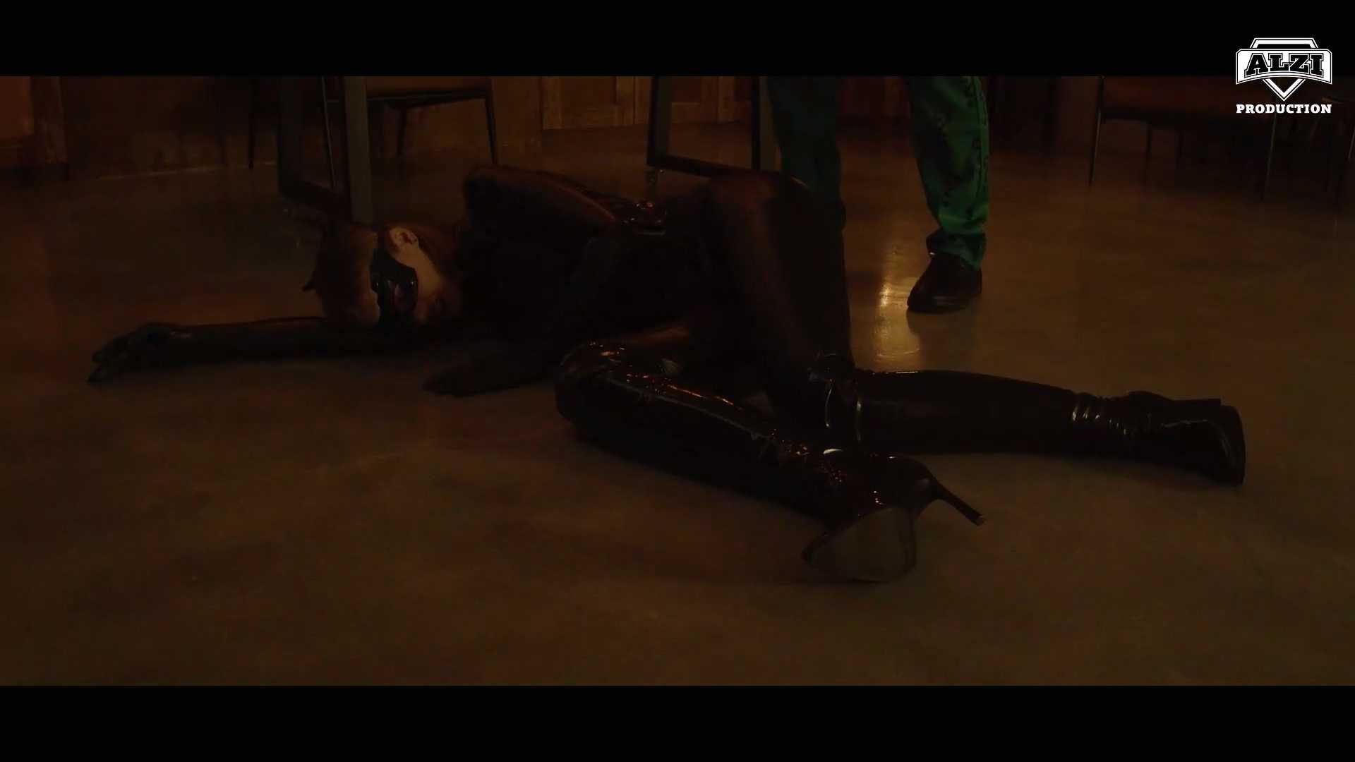 Catwoman：Question Episode 4 Alt.mp4_20260417_173315.967.jpg