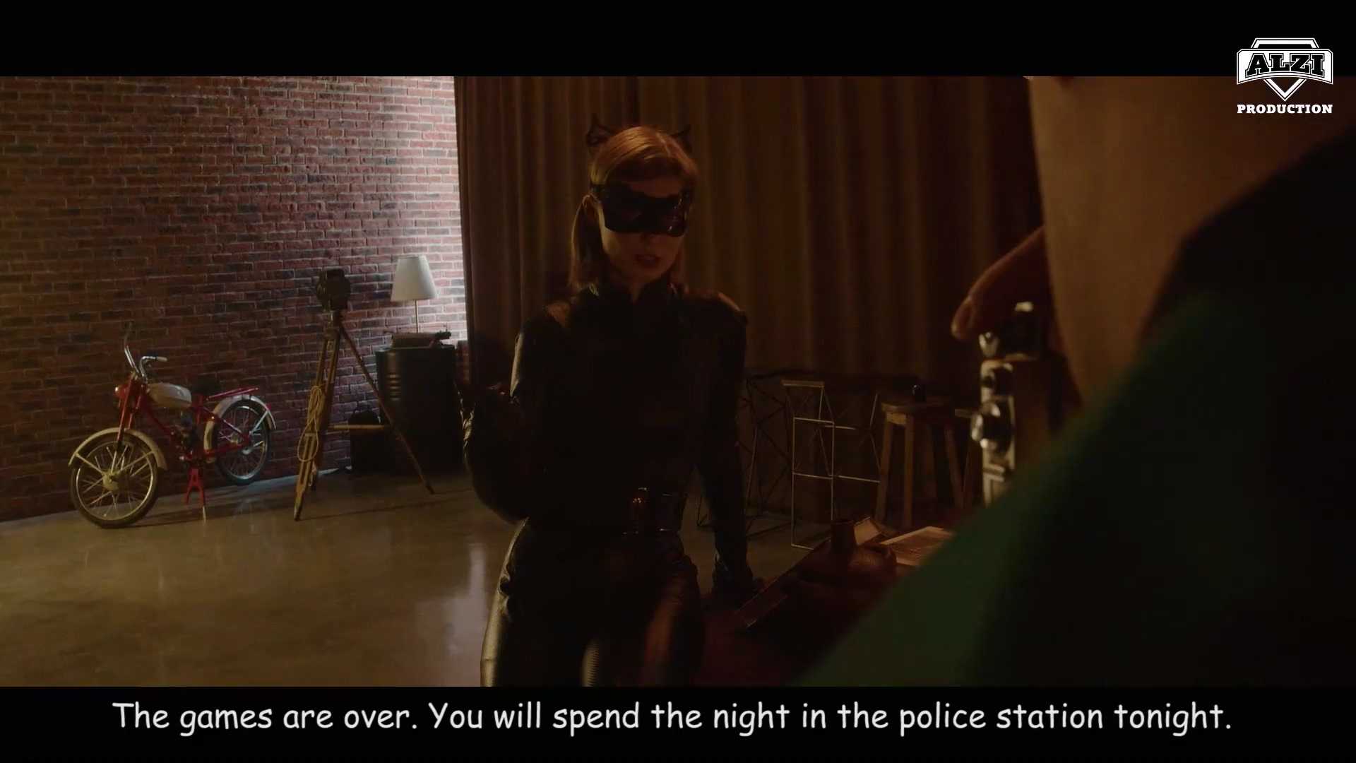 Catwoman：Question Episode 4 Alt.mp4_20260417_172541.207.jpg