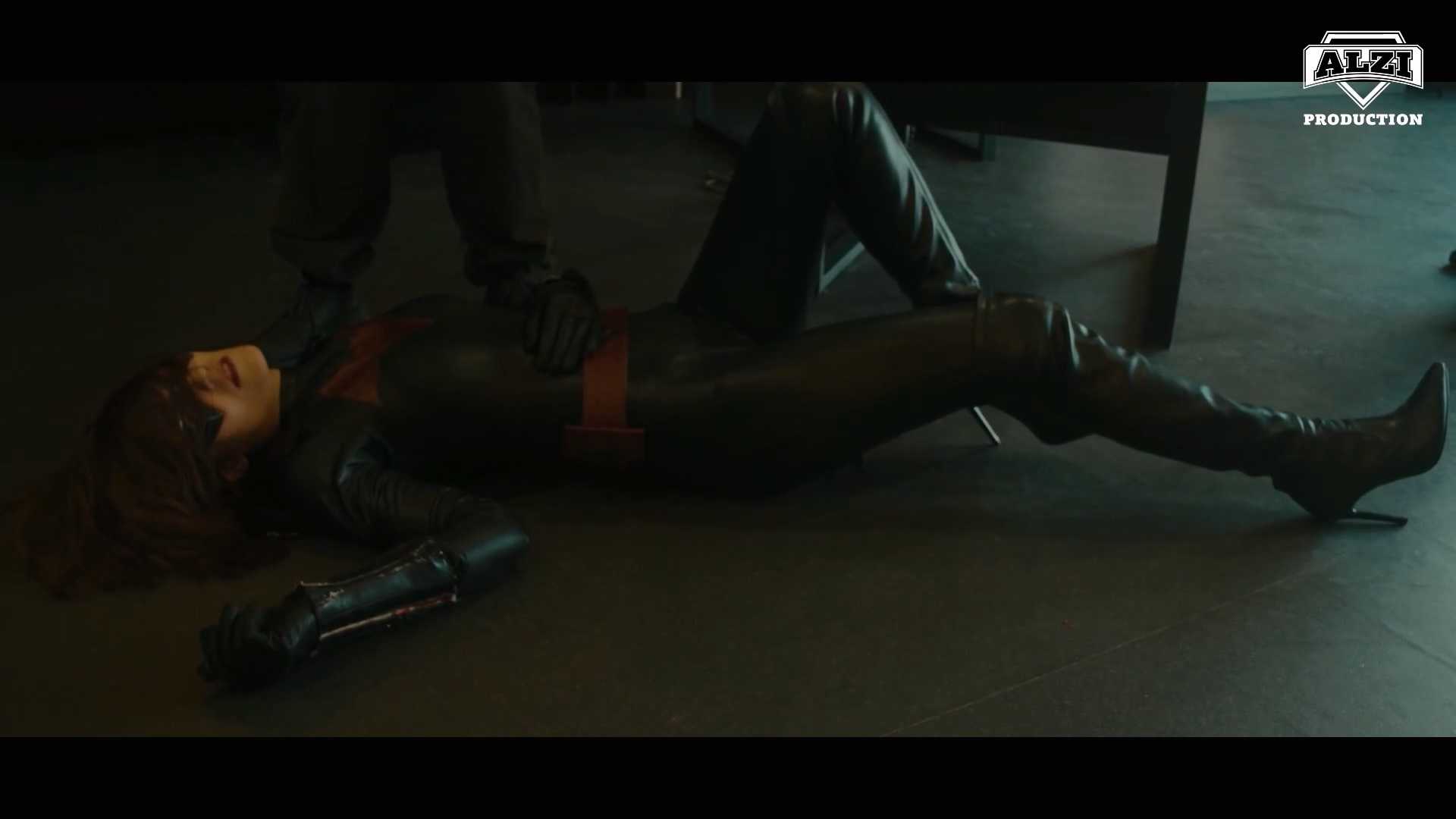 Batwoman：Tailor and Lens Episode 4 Alt.mp4_20260524_173042.864.jpg