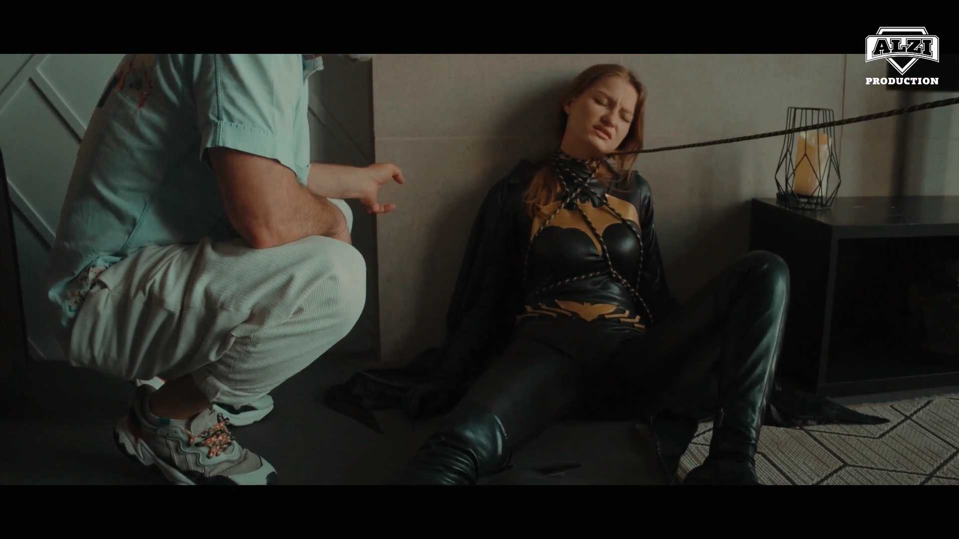 Batgirl Season 4 Episode 12 Alt.mp4_20260607_235350.528.jpg